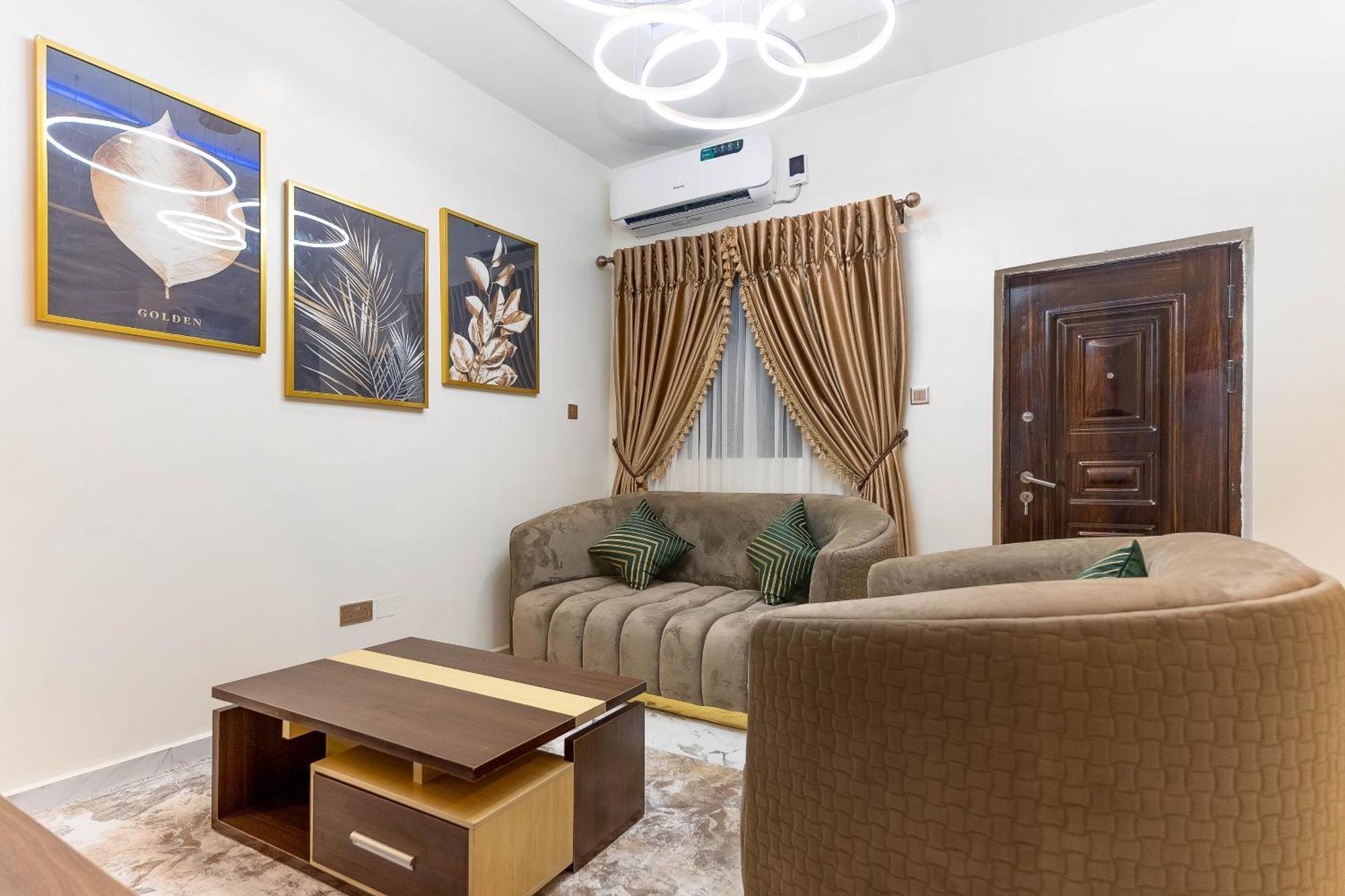God'S Touch Apartments Remi Fani Kayode Gra. Ікеджа Екстер'єр фото